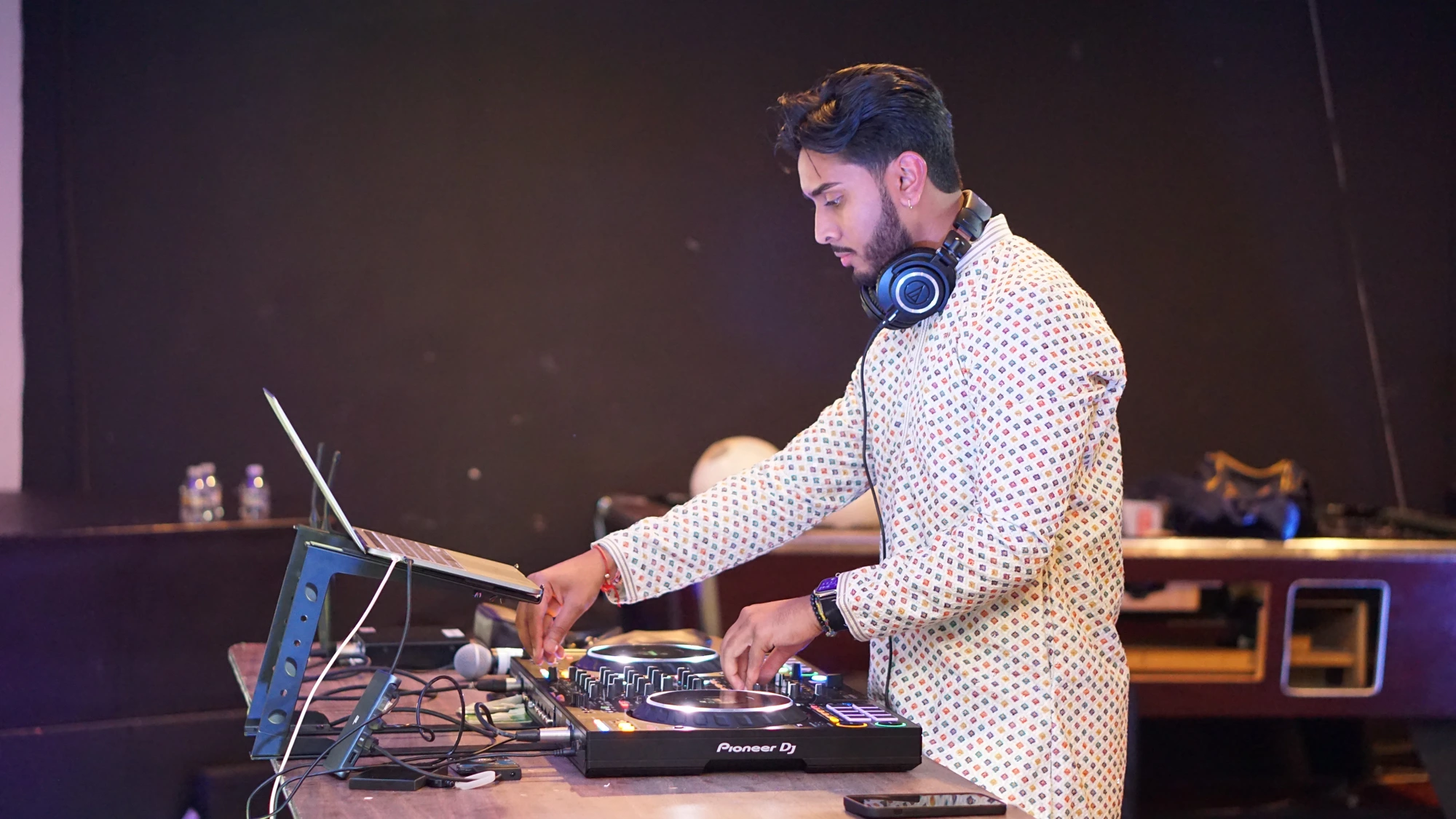 Dream Entertainment DJ under purple lights